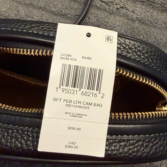 Coach Soft Pebble Leather Camera Bag in black-NEW - Picture 6 of 6